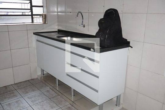 Cozinha de casa para alugar com 3 quartos, 80m² em Vila Prudente, São Paulo