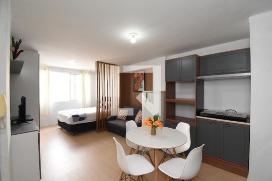 Studio de kitnet/studio para alugar com 1 quarto, 25m² em Centro, Curitiba