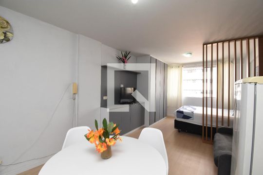 Studio de kitnet/studio para alugar com 1 quarto, 25m² em Centro, Curitiba