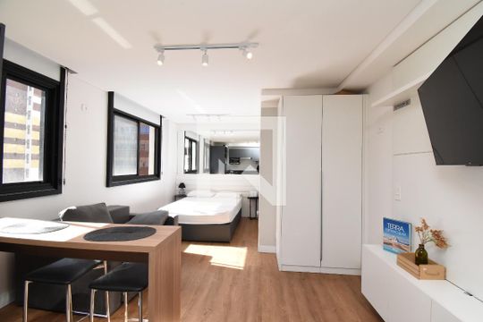 Studio de kitnet/studio para alugar com 1 quarto, 31m² em Centro, Curitiba