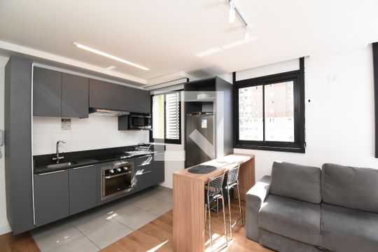 Studio de kitnet/studio para alugar com 1 quarto, 31m² em Centro, Curitiba