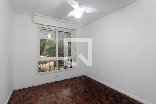 Quarto 1 de apartamento para alugar com 2 quartos, 67m² em Nonoai, Porto Alegre