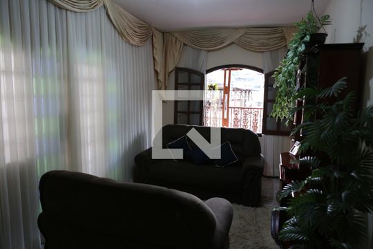 Sala de casa à venda com 4 quartos, 390m² em Lindéia, Contagem