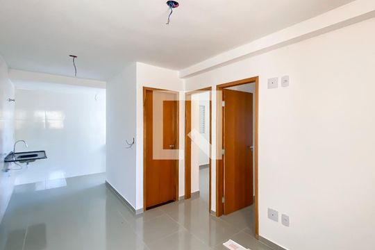 Sala  de apartamento à venda com 2 quartos, 36m² em Jardim Olympia, São Paulo