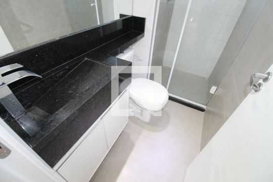 Banheiro de apartamento para alugar com 2 quartos, 48m² em Vila Iracema, São José dos Campos