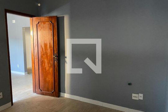 Quarto de casa para alugar com 2 quartos, 60m² em Centro, Nova Iguaçu