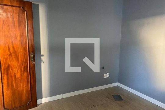 Quarto de casa para alugar com 2 quartos, 60m² em Centro, Nova Iguaçu