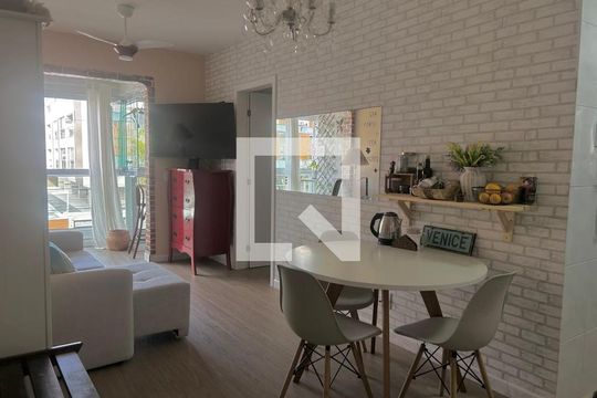 Sala de apartamento para alugar com 2 quartos, 59m² em Lagoa Pequena, Florianópolis