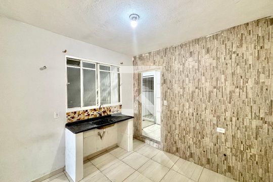 Cozinha de casa para alugar com 1 quarto, 40m² em Vila Cosmopolita, São Paulo