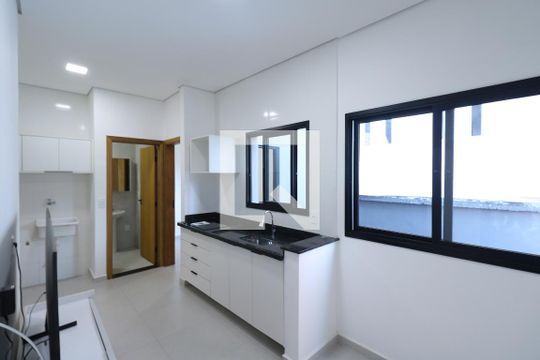 Sala e Cozinha de kitnet/studio para alugar com 2 quartos, 43m² em Centro, São Caetano do Sul