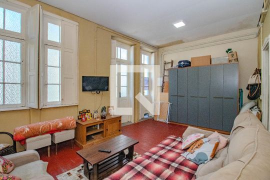 Sala de casa à venda com 3 quartos, 230m² em Floresta, Porto Alegre