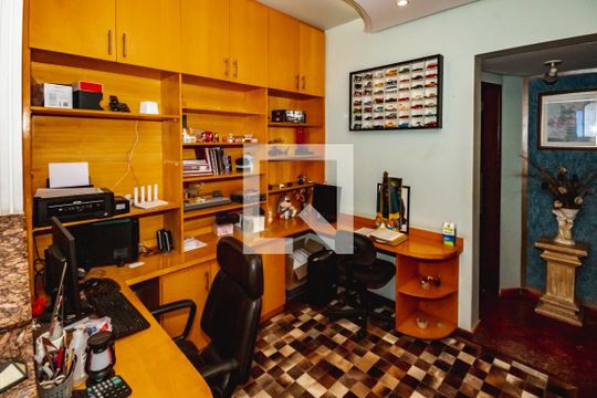 Casa à venda com 4 quartos, 360m² em Copacabana, Belo Horizonte
