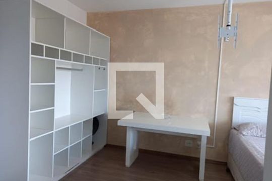 Sala/Quarto de kitnet/studio para alugar com 1 quarto, 43m² em Campo Belo, São Paulo