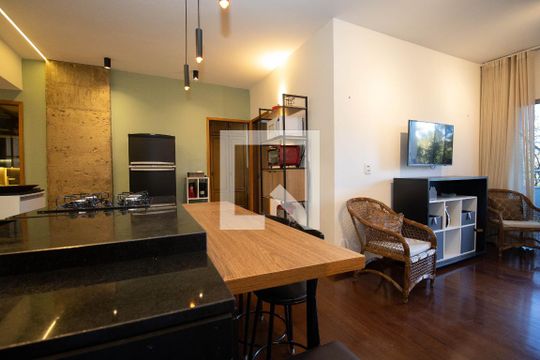 Sala de apartamento para alugar com 2 quartos, 87m² em Sqn 111, Brasília