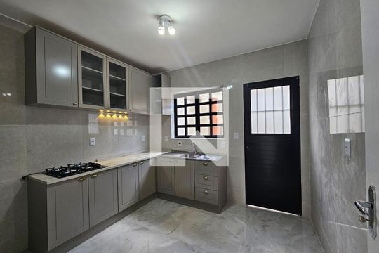Casa à venda com 2 quartos, 93m² em Vila Isa, São Paulo