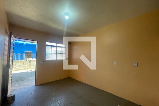 Sala de apartamento para alugar com 2 quartos, 42m² em Campina, São Leopoldo