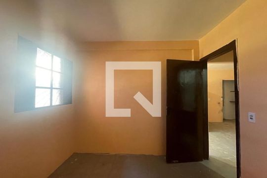 Quarto de apartamento para alugar com 2 quartos, 42m² em Campina, São Leopoldo