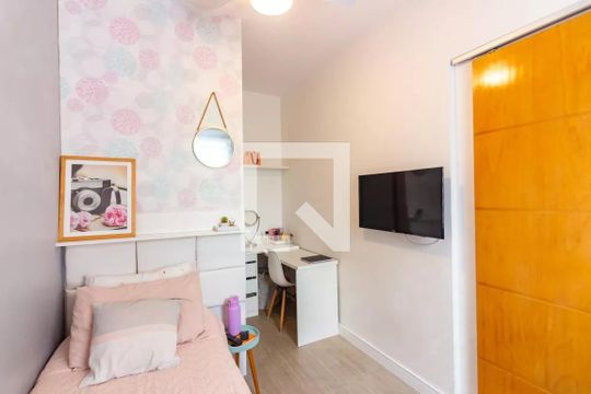 Quarto de casa à venda com 3 quartos, 250m² em Baronesa, Osasco