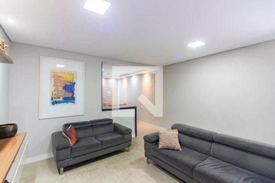 Sala de casa à venda com 3 quartos, 250m² em Baronesa, Osasco