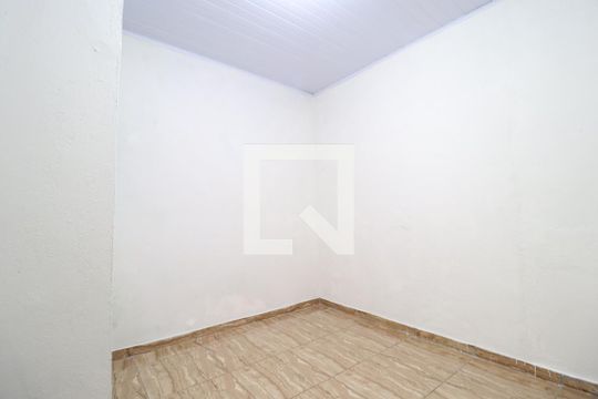 Quarto 2 de casa para alugar com 2 quartos, 45m² em Santa Mônica, Uberlândia