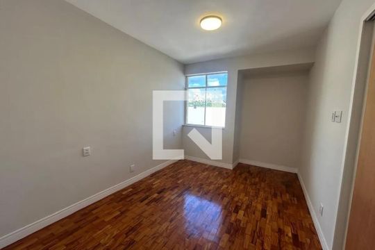Studio de apartamento para alugar com 2 quartos, 65m² em Nova Floresta, Belo Horizonte