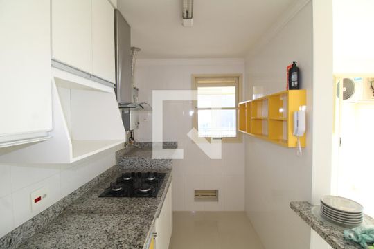 Sala / Cozinha de apartamento para alugar com 1 quarto, 46m² em Santana, São Paulo