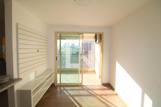 Sala / Cozinha de apartamento para alugar com 1 quarto, 46m² em Santana, São Paulo