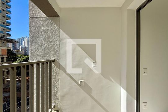 Sacada de kitnet/studio à venda com 1 quarto, 26m² em Itaim Bibi, São Paulo