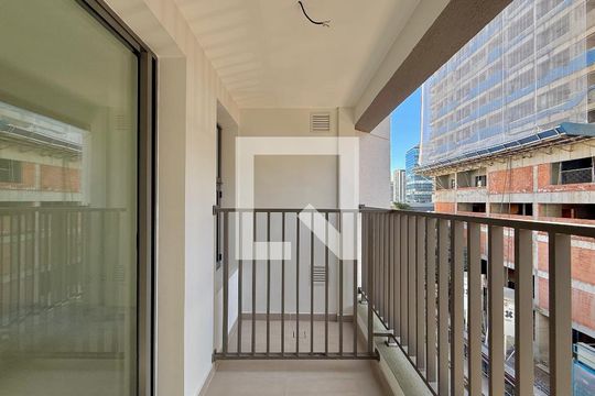 Sacada  de kitnet/studio à venda com 1 quarto, 25m² em Itaim Bibi, São Paulo