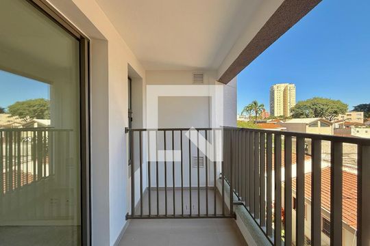 Sacada  de kitnet/studio para alugar com 1 quarto, 25m² em Itaim Bibi, São Paulo