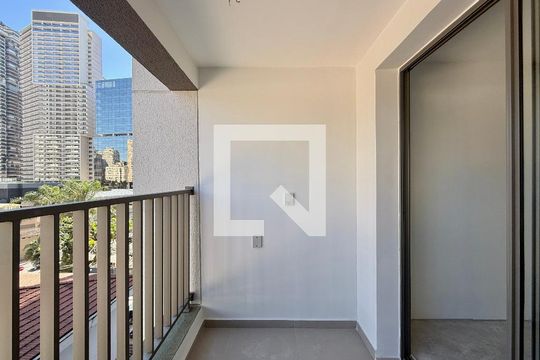 Sacada  de kitnet/studio para alugar com 1 quarto, 25m² em Itaim Bibi, São Paulo