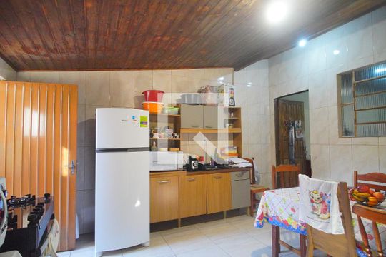 Cozinha de casa à venda com 2 quartos, 80m² em Campina, São Leopoldo