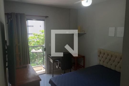 Quarto de apartamento para alugar com 2 quartos, 56m² em Vila Alzira, Guarujá