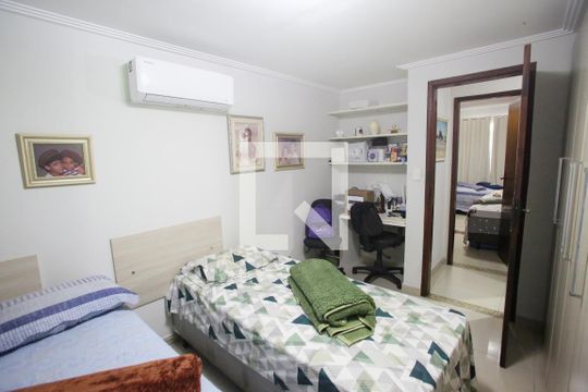 Quarto 2 de casa para alugar com 2 quartos, 80m² em Taquara, Rio de Janeiro