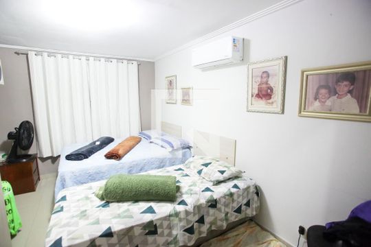 Quarto 2 de casa para alugar com 2 quartos, 80m² em Taquara, Rio de Janeiro