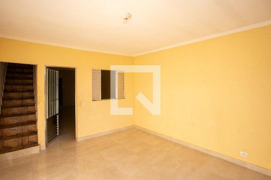 Quarto de casa para alugar com 1 quarto, 60m² em Conceição, Diadema