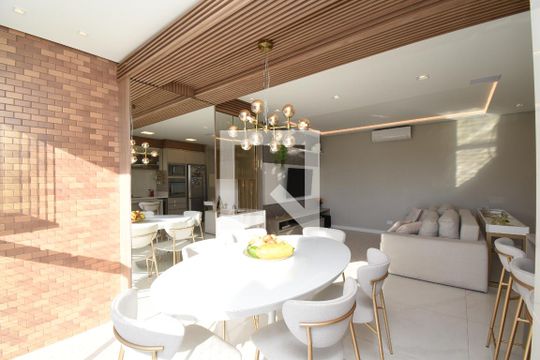 Sala e Cozinha de apartamento à venda com 3 quartos, 93m² em Mercês, Curitiba