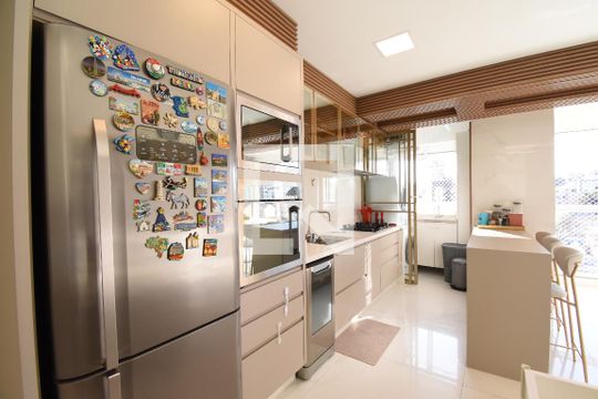 Sala e Cozinha de apartamento à venda com 3 quartos, 93m² em Mercês, Curitiba