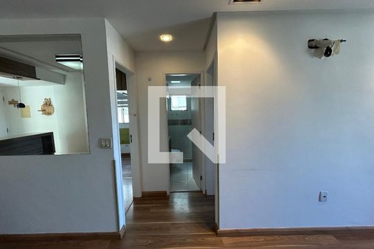 Corredor de apartamento à venda com 2 quartos, 53m² em Engenho de Dentro, Rio de Janeiro