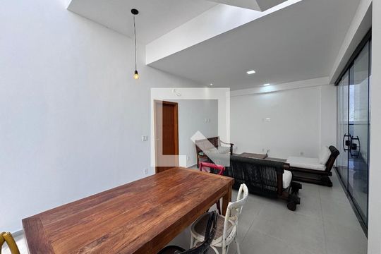 Sala de casa de condomínio para alugar com 3 quartos, 227m² em Vargem Pequena, Rio de Janeiro