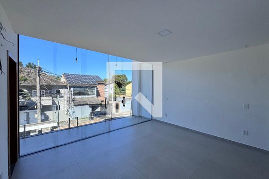 Suíte 1 de casa de condomínio para alugar com 3 quartos, 227m² em Vargem Pequena, Rio de Janeiro