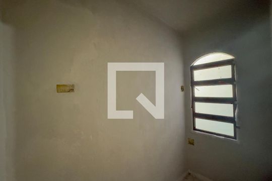 Closet quarto 1 de casa à venda com 2 quartos, 145m² em Vila Augusta, Guarulhos