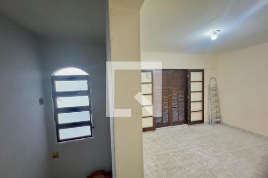 Closet quarto 1 de casa à venda com 2 quartos, 145m² em Vila Augusta, Guarulhos