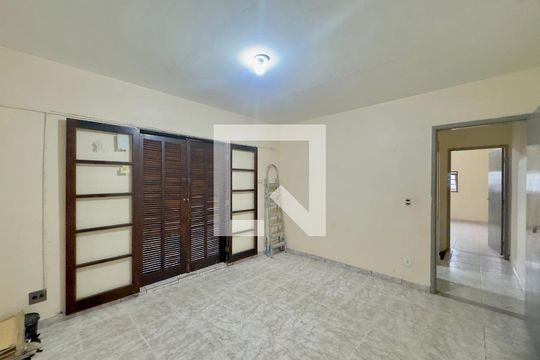 Quarto 1 de casa à venda com 2 quartos, 145m² em Vila Augusta, Guarulhos