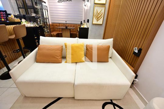 Sala de apartamento para alugar com 2 quartos, 56m² em Setor Bueno, Goiânia