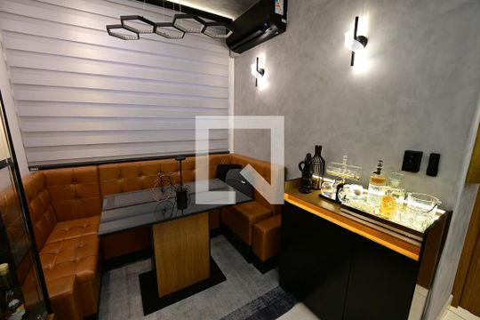 Sala de apartamento para alugar com 2 quartos, 56m² em Setor Bueno, Goiânia