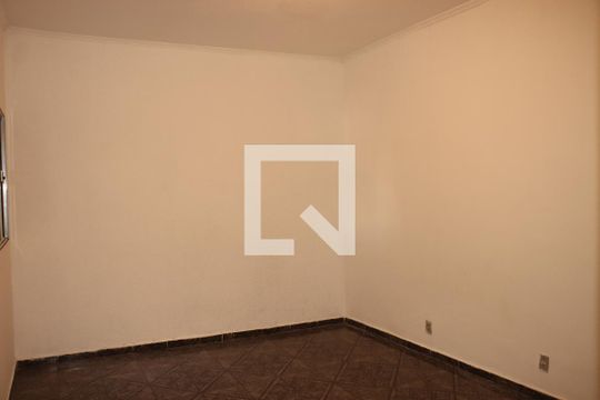 Casa para alugar com 2 quartos, 200m² em Jardim Guairaca, São Paulo
