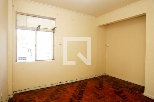 Quarto 1 de apartamento para alugar com 2 quartos, 80m² em Centro Histórico, Porto Alegre