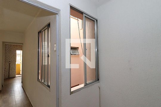 Apartamento à venda com 2 quartos, 44m² em São Geraldo, Porto Alegre