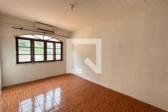 Quarto 2 de casa para alugar com 3 quartos, 100m² em Capoeiras, Florianópolis